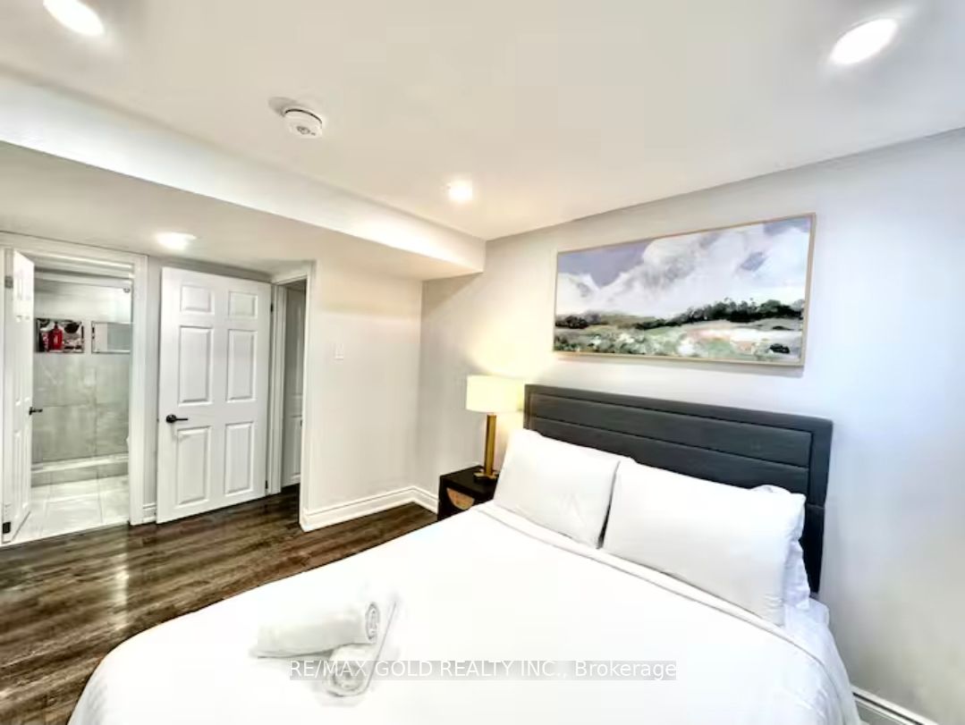 1749 wembury Road Lower