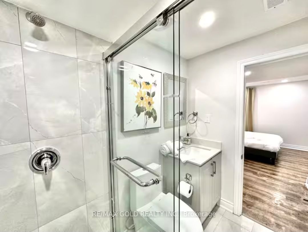 1749 wembury Road Lower