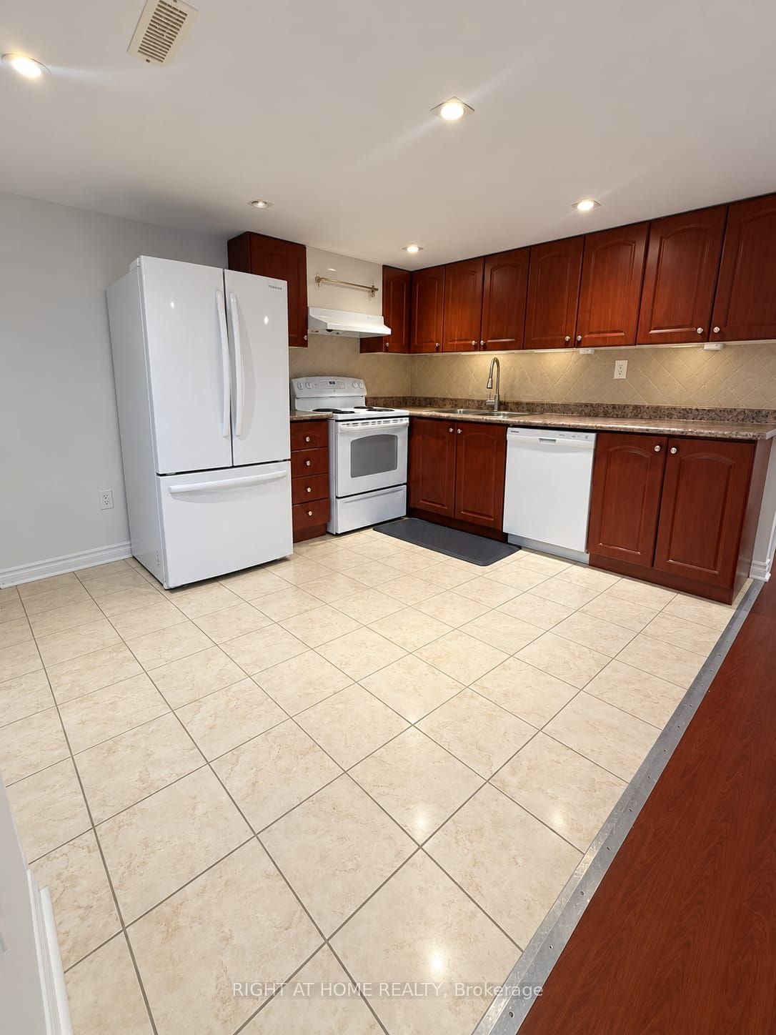 23 Lark Crescent Walkout Basement