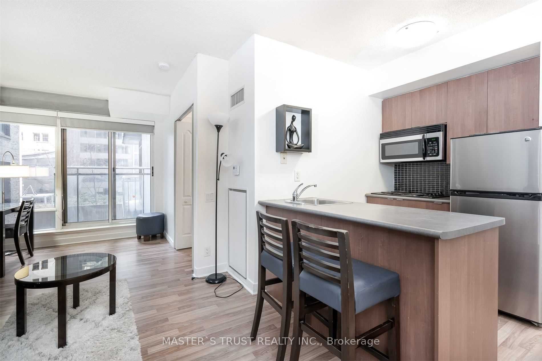 8 Colborne Street 705