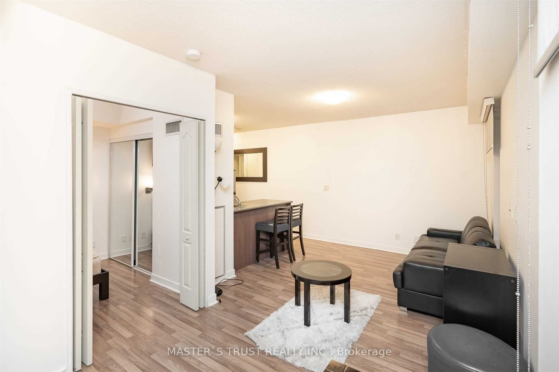 8 Colborne Street 705