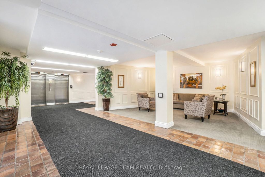 Photo of 1356 Meadowlands Drive E #705, Cityview - Parkwoods Hills - Rideau Shore, ON K2E 6K6 (MLS # X12981696)
