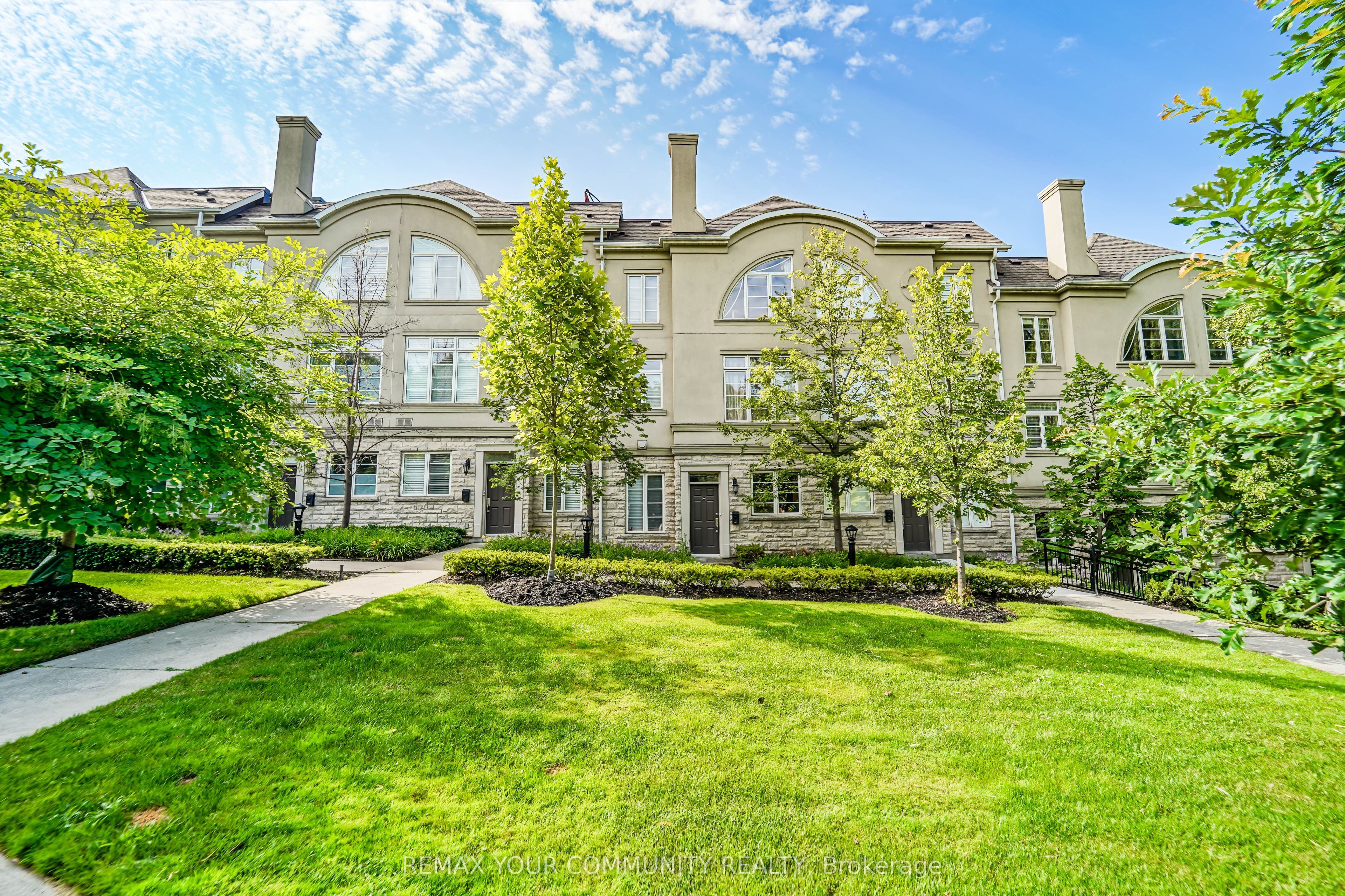 Photo 1 of 46 — 47 York Mills Road 212, Toronto, ON M2P 2B6