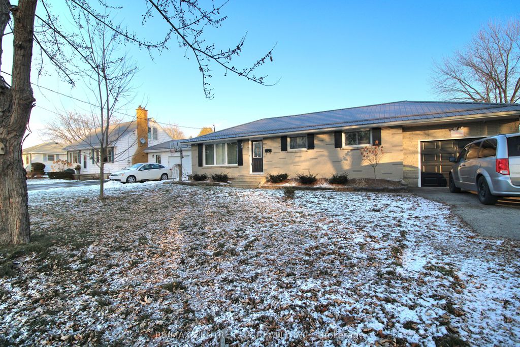 Photo of 200 Centennial Avenue, Central Elgin, ON N5R 5B2 (MLS # X12649138)