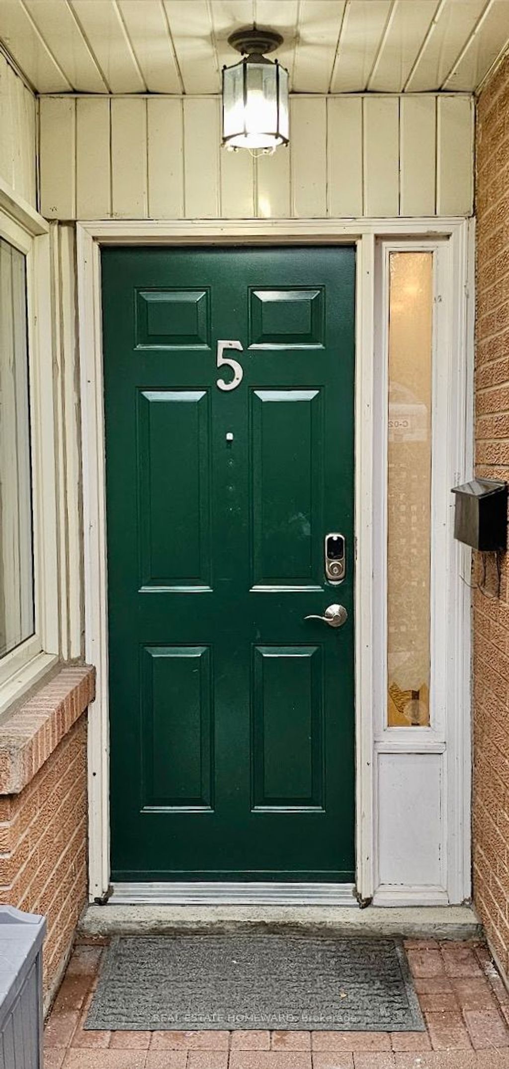 Photo of 122 Glen Manor Drive #5, Toronto, ON M4E 2X6 (MLS # E12481955)