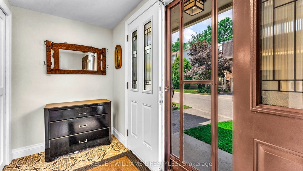 Photo of 900 Pond View Road #72, London South, ON N5Z 4L7 (MLS # X13755194)