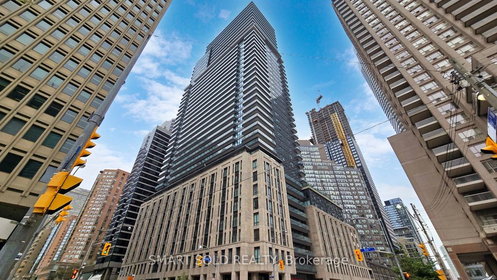 Photo of 955 Bay Street #819, Toronto, ON M5S 0C6 (MLS # C12847176)