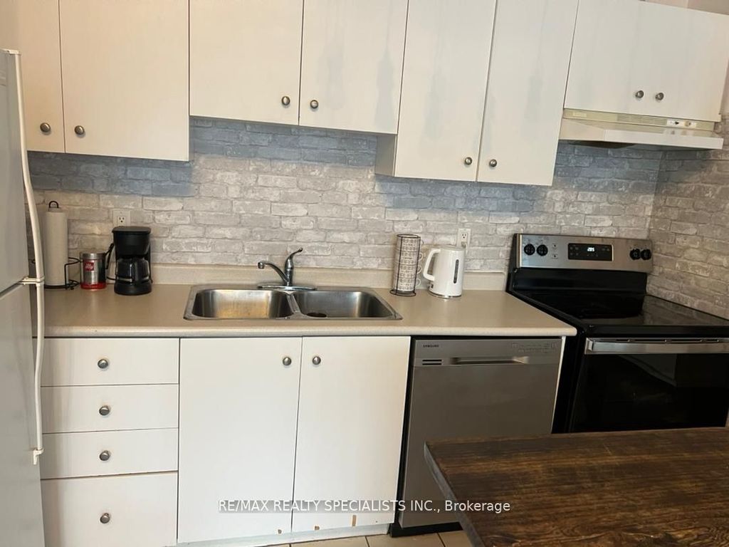 Photo of 700 King Street W #519, Toronto, ON M5V 2Y6 (MLS # C13557856)