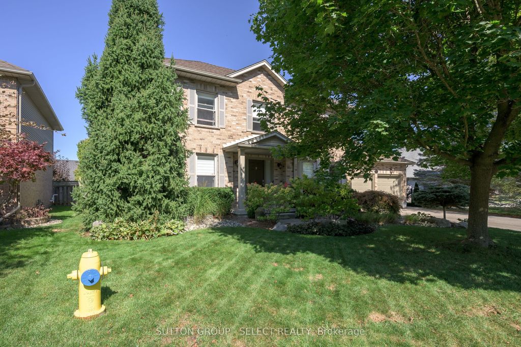 Photo of 15 Marcus Crescent, London North, ON N6G 4Y9 (MLS # X12607894)