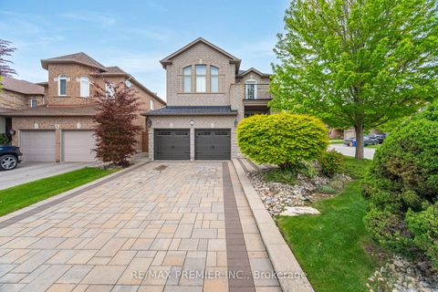 1 Crown Crescent Vaughan ON L4H 1S5