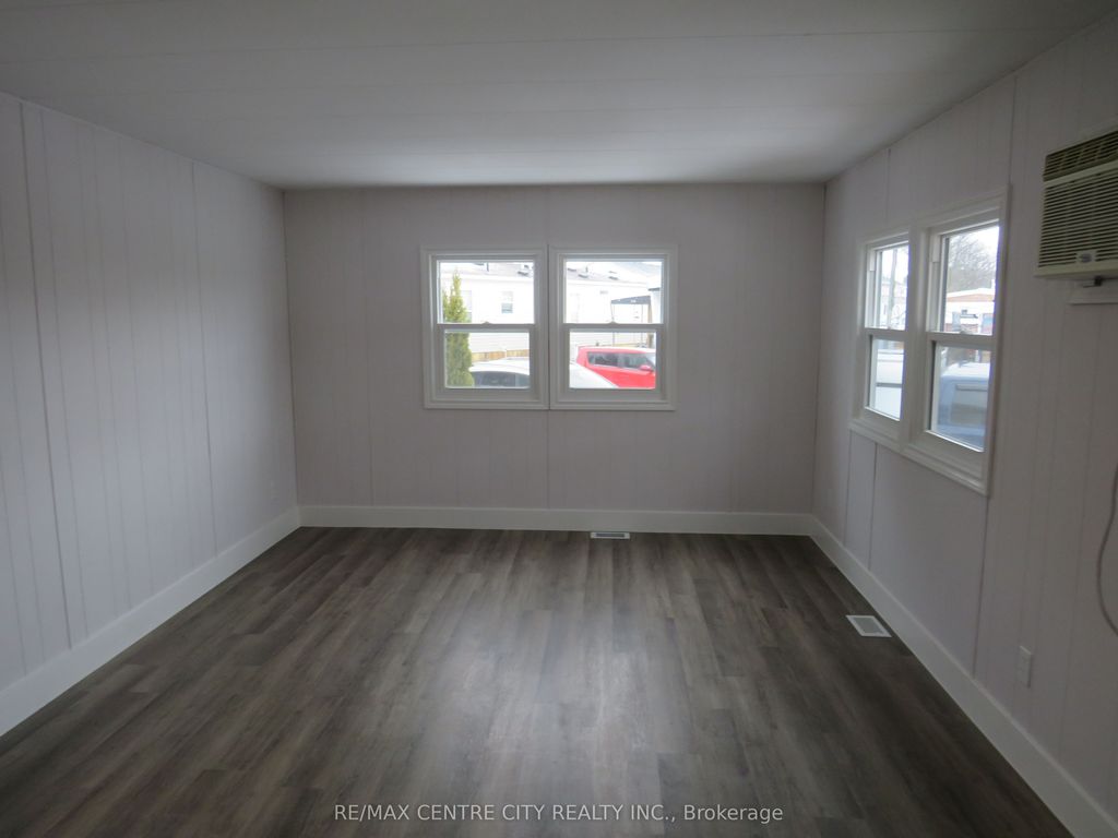 Photo of 2189 Dundas Street E #45, London East, ON N5V 1H3 (MLS # X12649732)