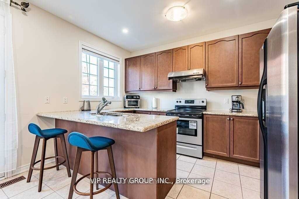 30 Lady Valentina Avenue