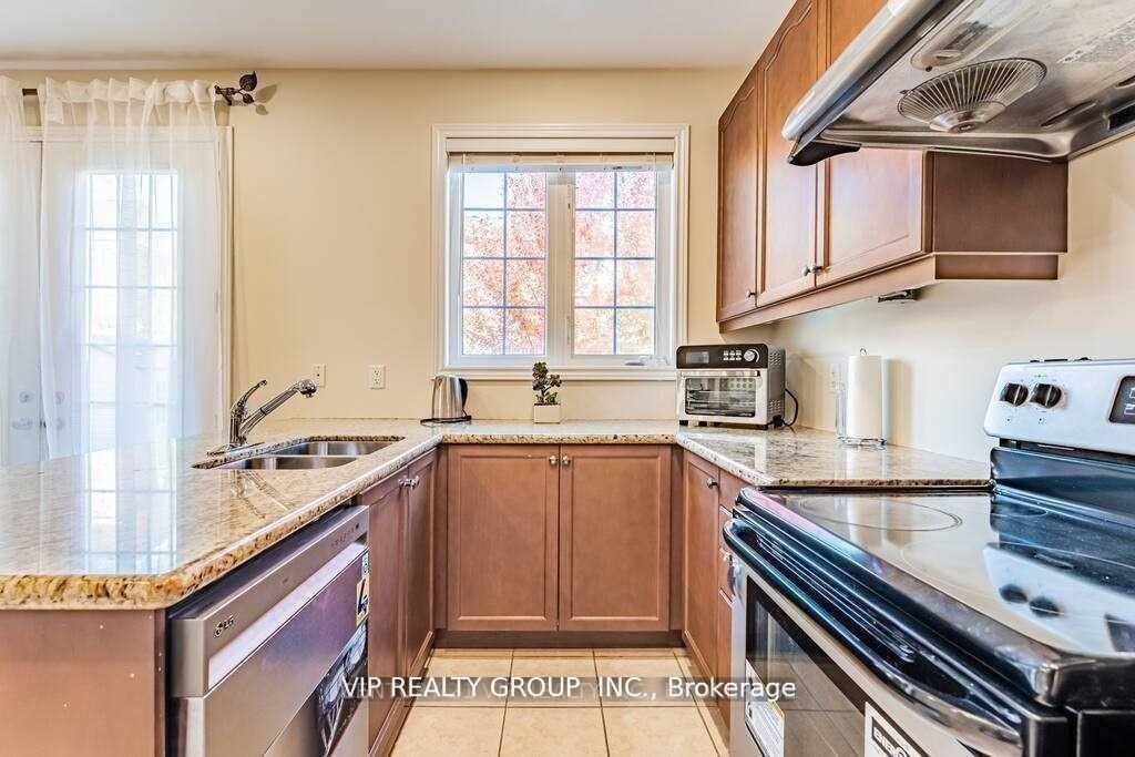 30 Lady Valentina Avenue