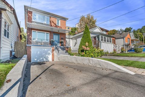 Photo of 71 Warren Crescent, Toronto, ON M6S 4S3 (MLS # W12451765)