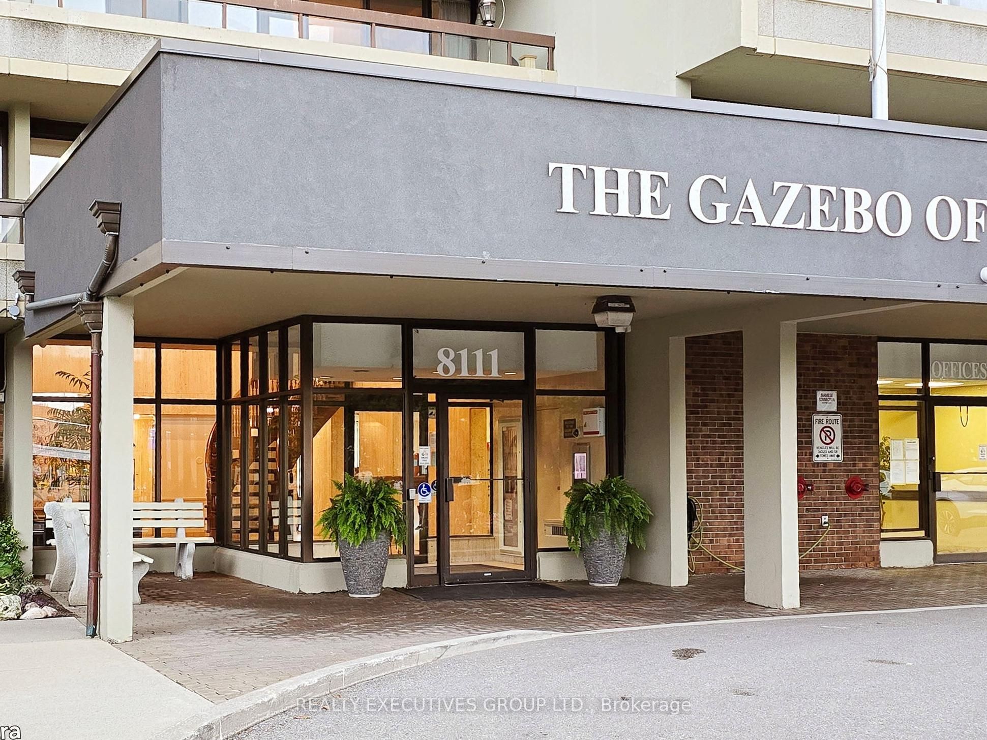 8111 Yonge Street 1701