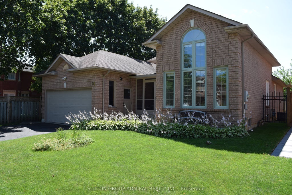 Photo of 51 Daines Drive, Whitby, ON L1R 2E8 (MLS # E13622922)
