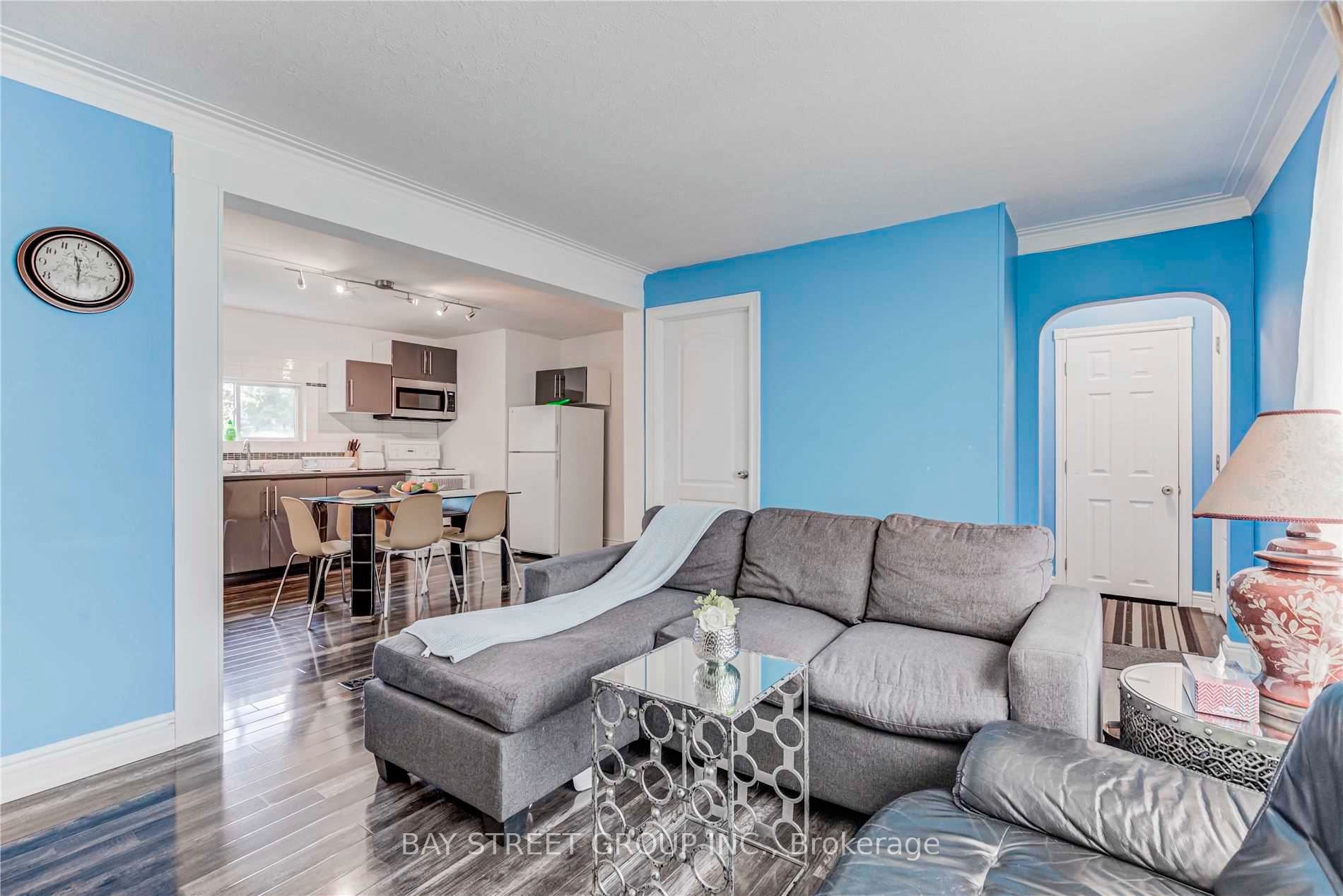 Photo 1 of 19 — 378 Drewry Avenue, Toronto, ON M2R 2K4