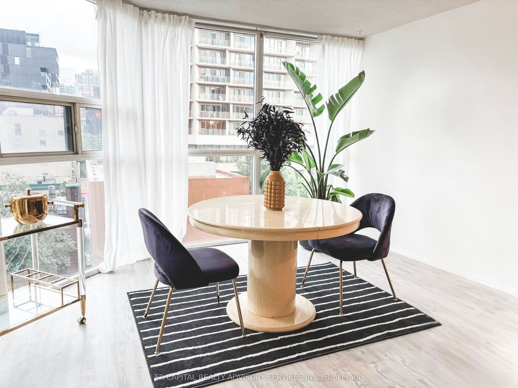 Photo of 701 King Street W #813, Toronto, ON M5V 2W7 (MLS # C12420535)