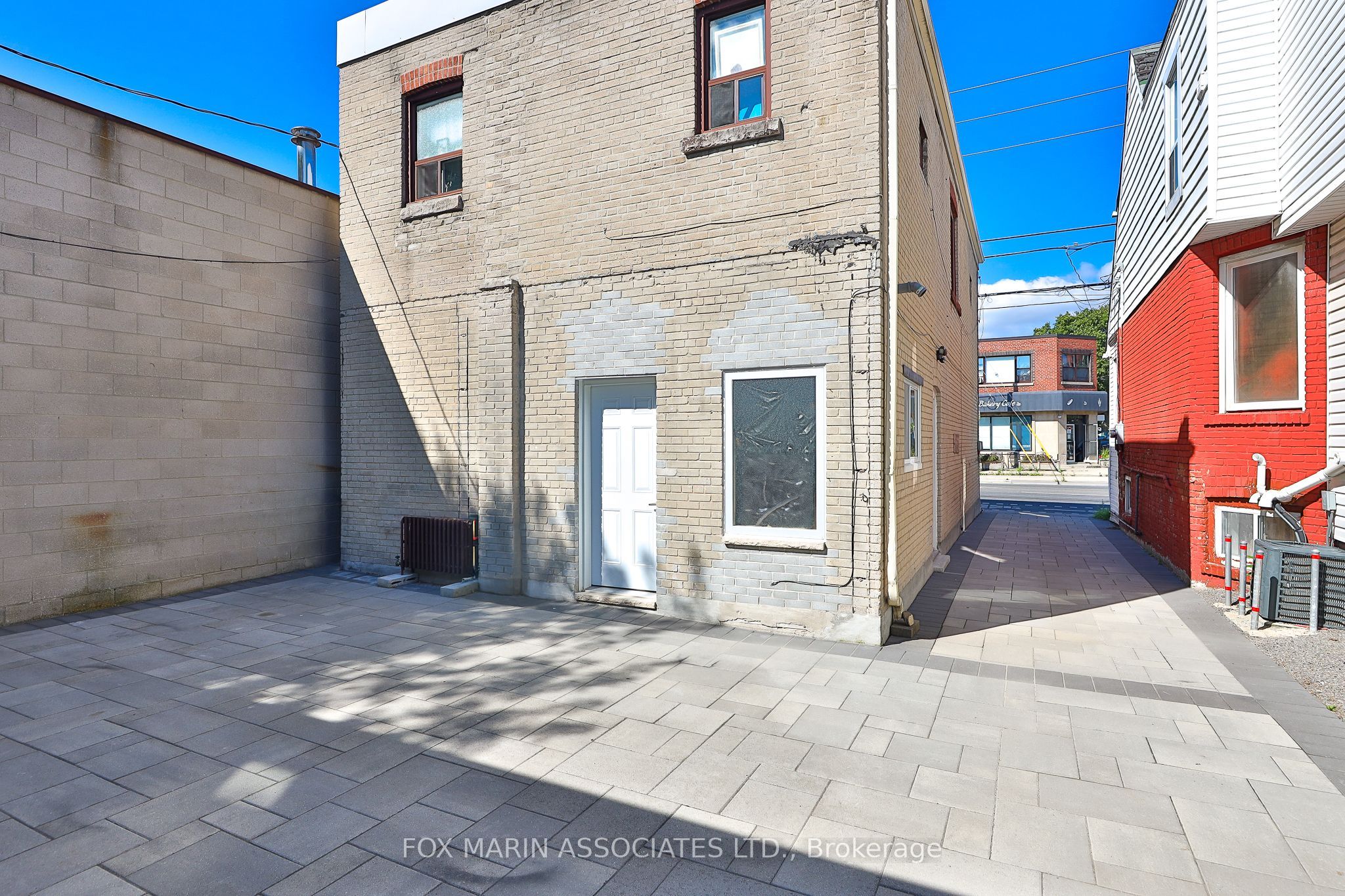 1215 Woodbine Avenue