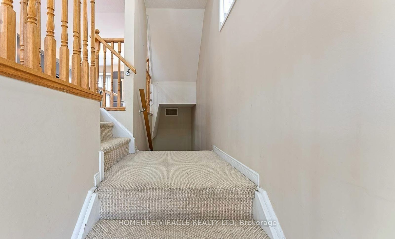 60 Fairwood Circle 61