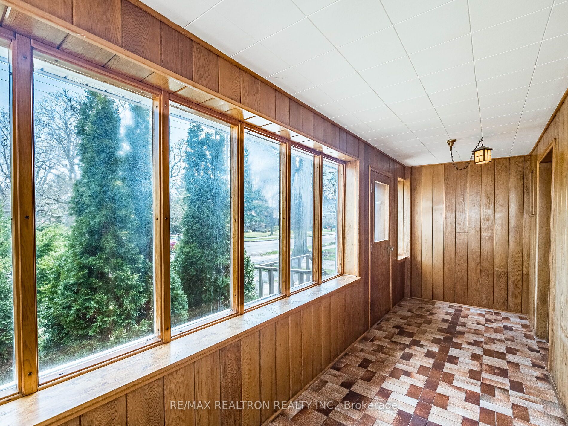 872 Royal York Road
