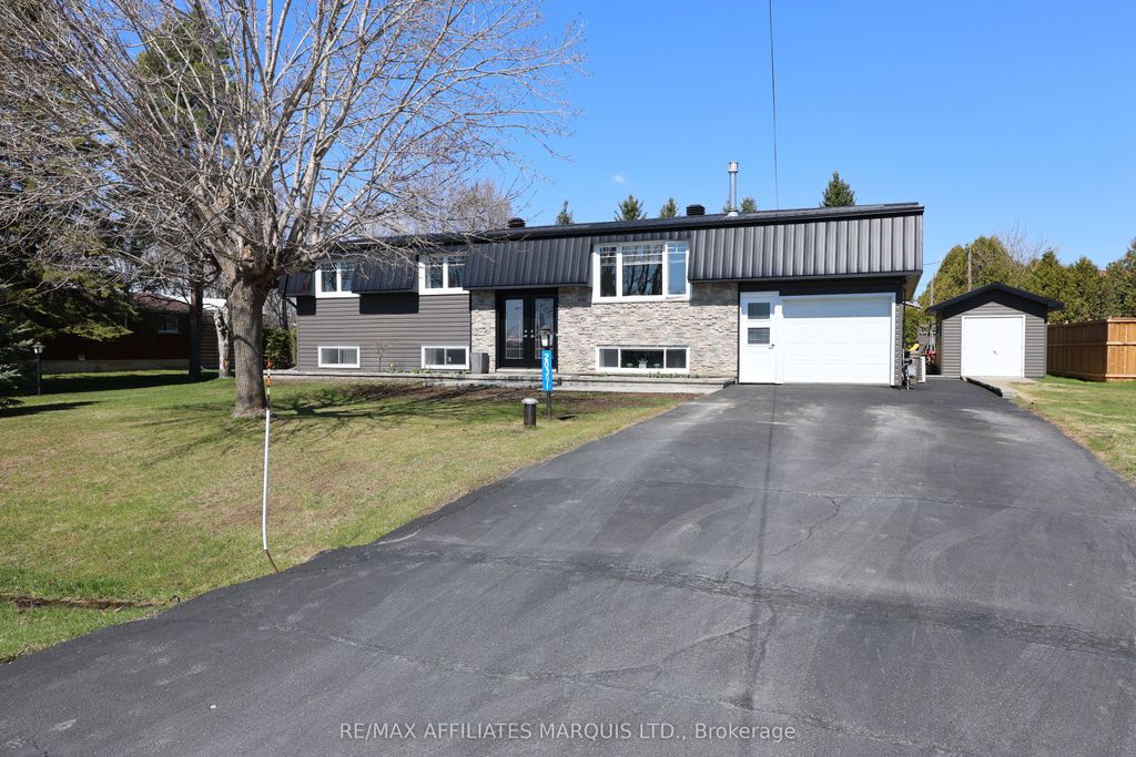 Photo of 20391 Park Crescent, South Glengarry, ON K0C 1L0 (MLS # X12836702)