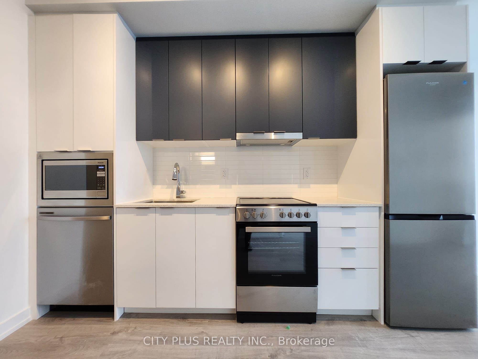 9763 Markham Road 906A