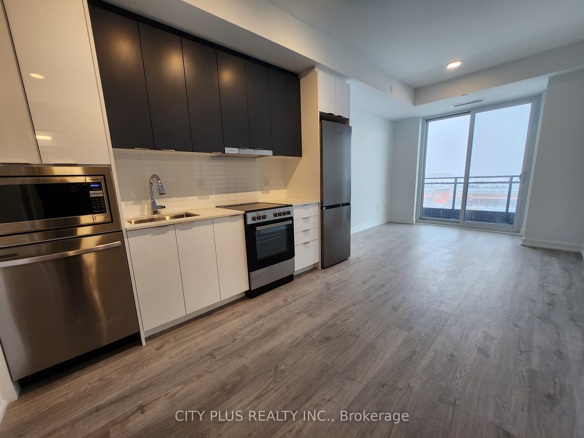 9763 Markham Road 906A