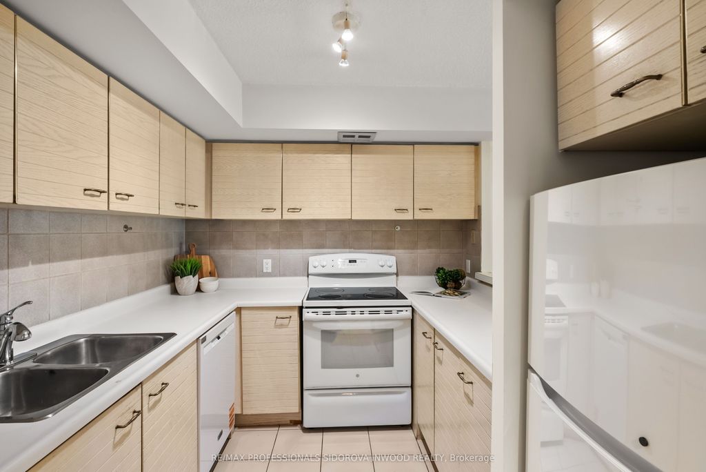 Photo of 25 The Esplanade N/A #502, Toronto, ON M5E 1W5 (MLS # C12433379)