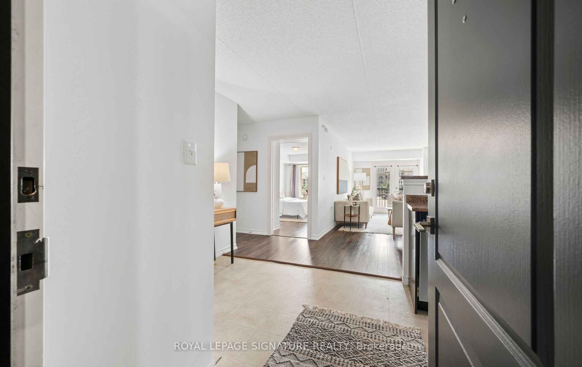 1470 Main Street E 204