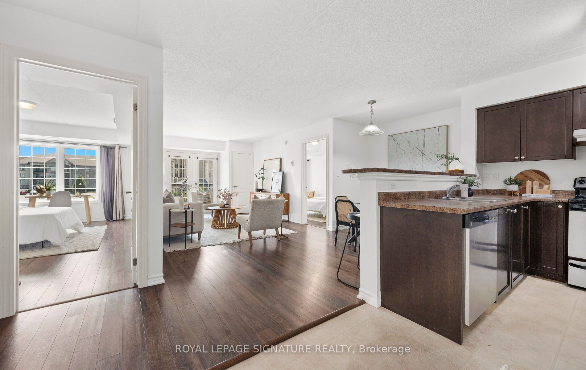 1470 Main Street E 204
