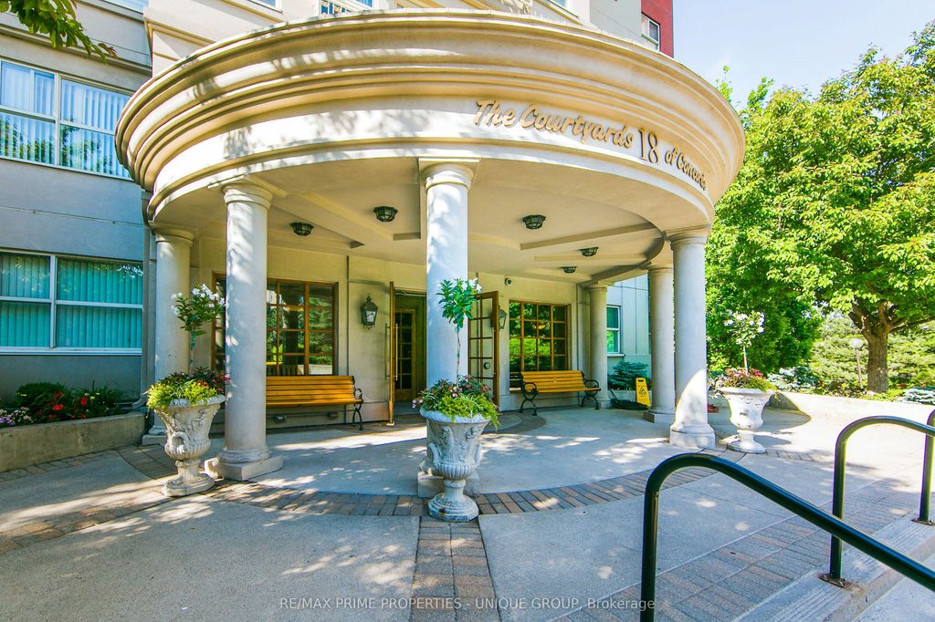 Photo of 18 Concorde Place #LP 914, Toronto, ON M3C 3T9 (MLS # C12733010)