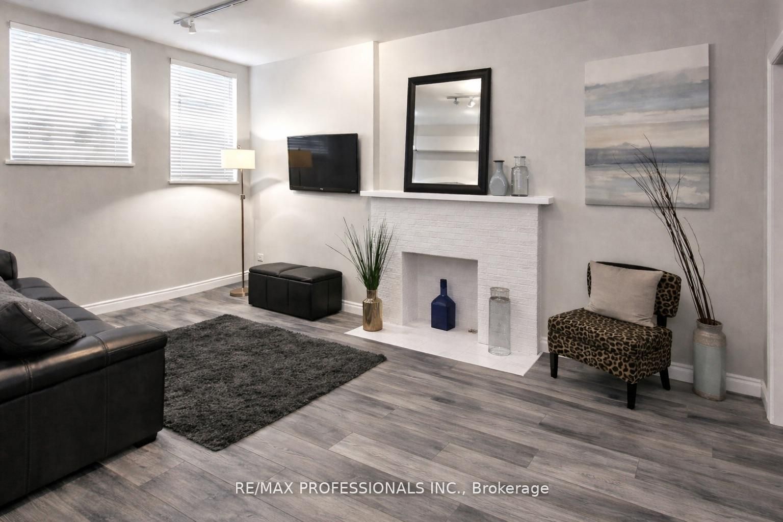 412 Jarvis Street 105