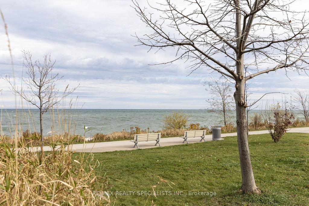 Photo of 101 Shoreview Place #112, Hamilton, ON L8E 0K2 (MLS # X12919176)