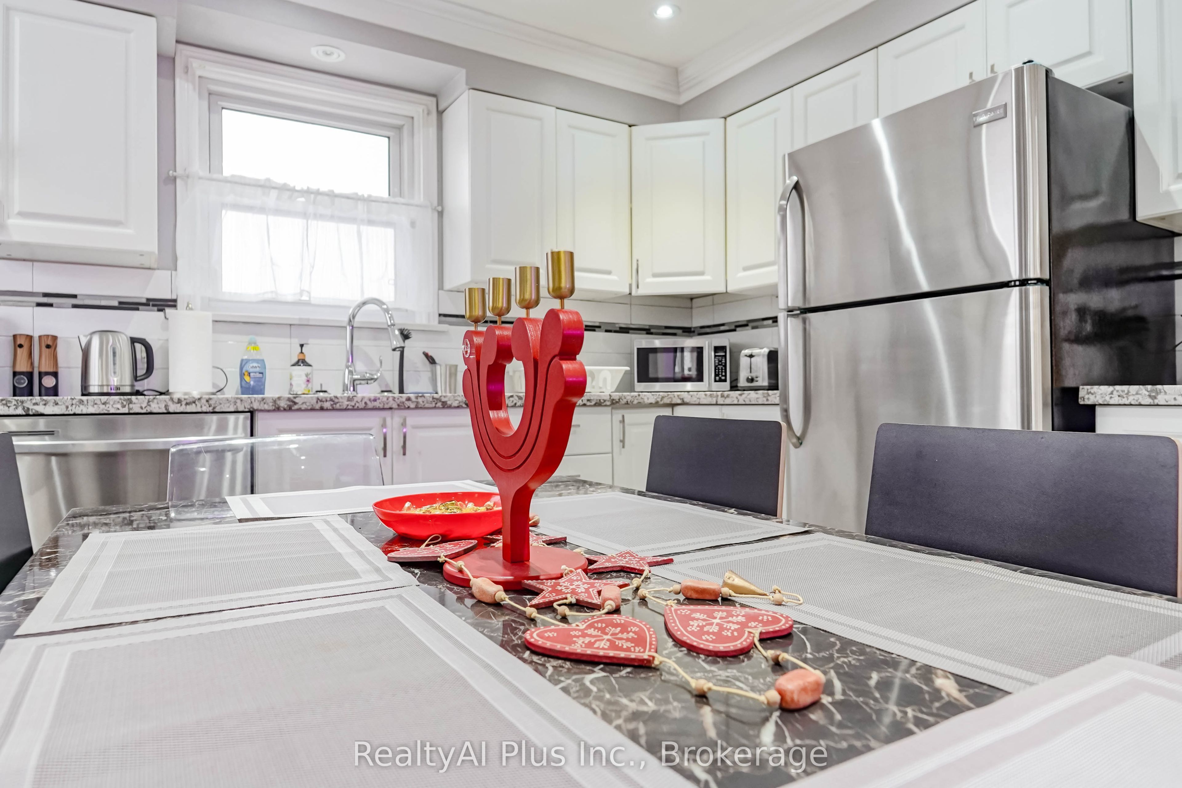 137 Banting Avenue