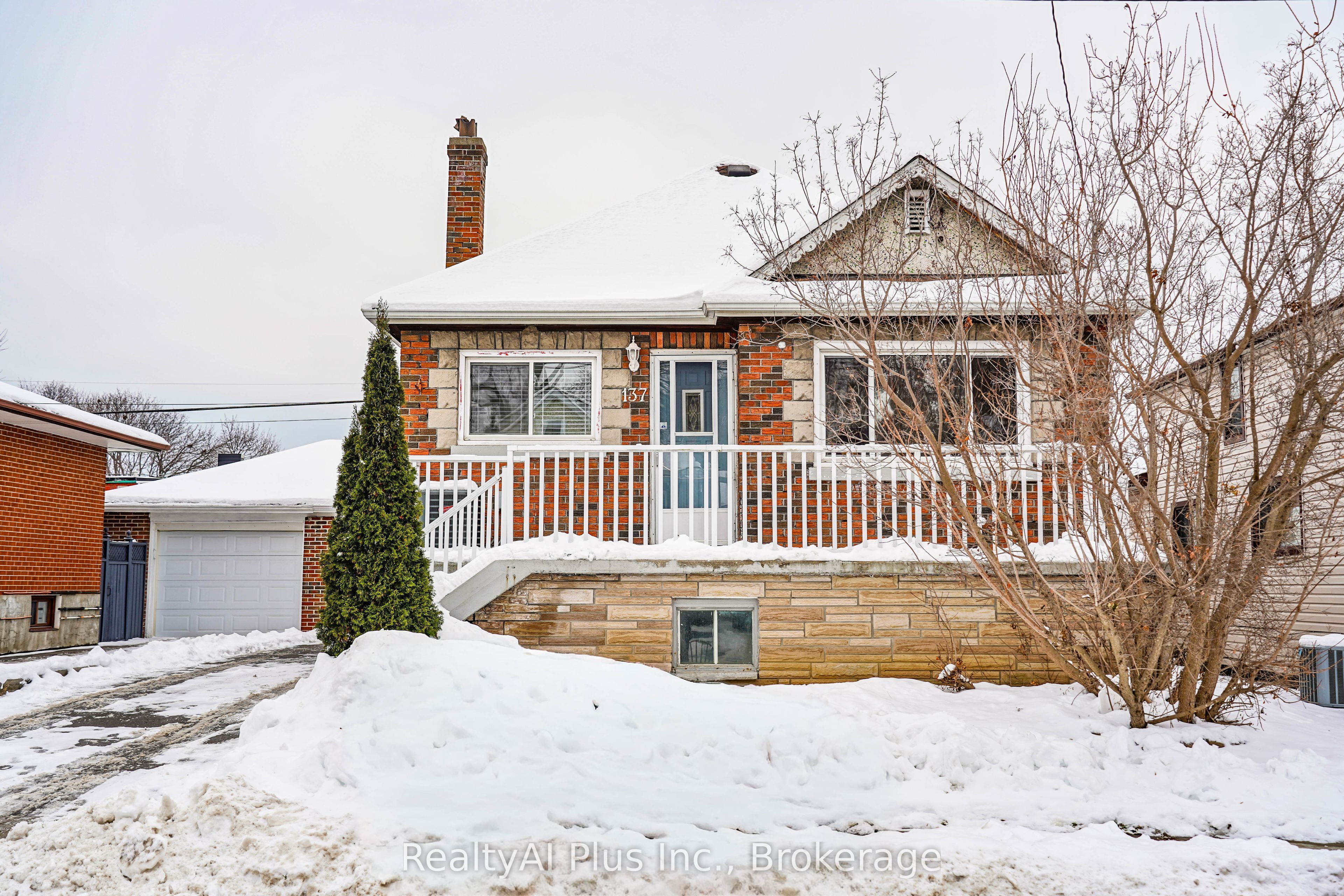 137 Banting Avenue