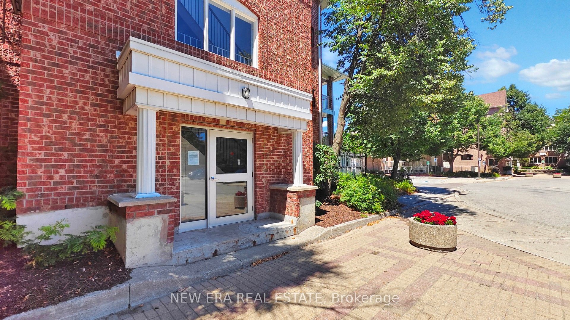 75 Bristol Road E 199