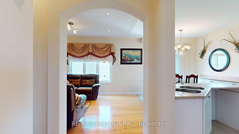 62 Sedgeway Heights Vaughan ON L4H 3A9