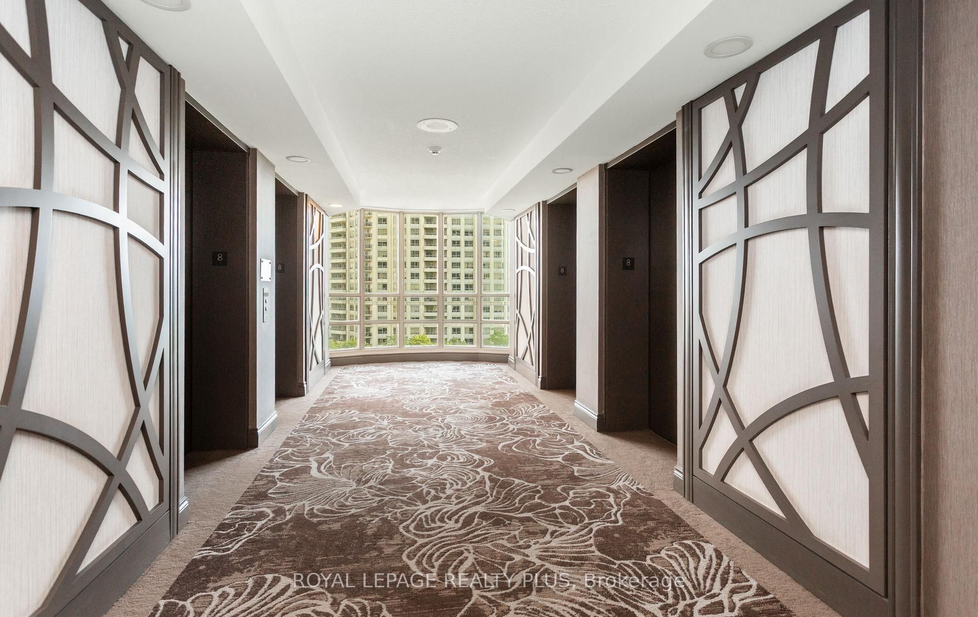 45 Kingsbridge Garden Circle 808