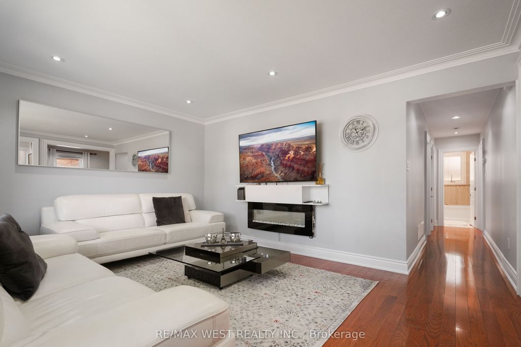 Photo of 25 Silvercrest Avenue, Toronto, ON M8W 2S3 (MLS # W12462471)