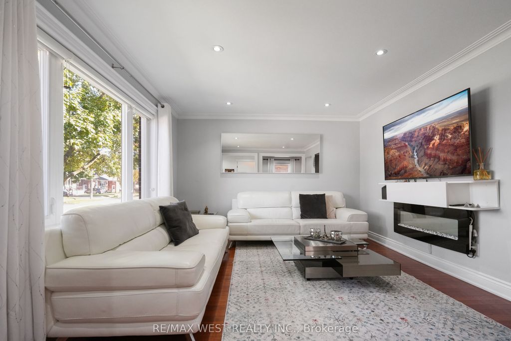 Photo of 25 Silvercrest Avenue, Toronto, ON M8W 2S3 (MLS # W12462471)