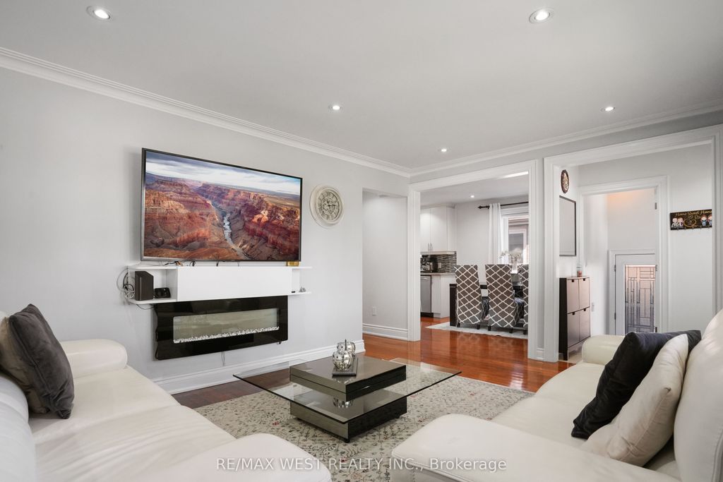 Photo of 25 Silvercrest Avenue, Toronto, ON M8W 2S3 (MLS # W12462471)