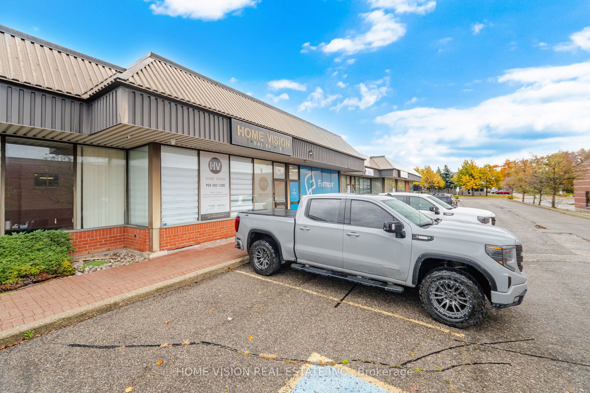 315 Traders Boulevard E 11