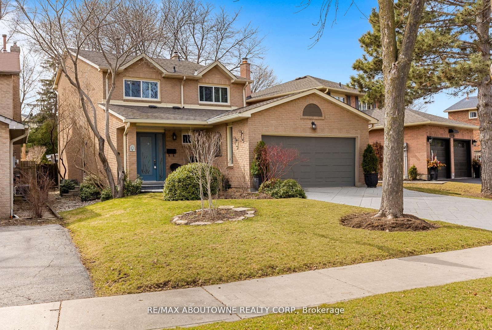 4043 Trapper Crescent