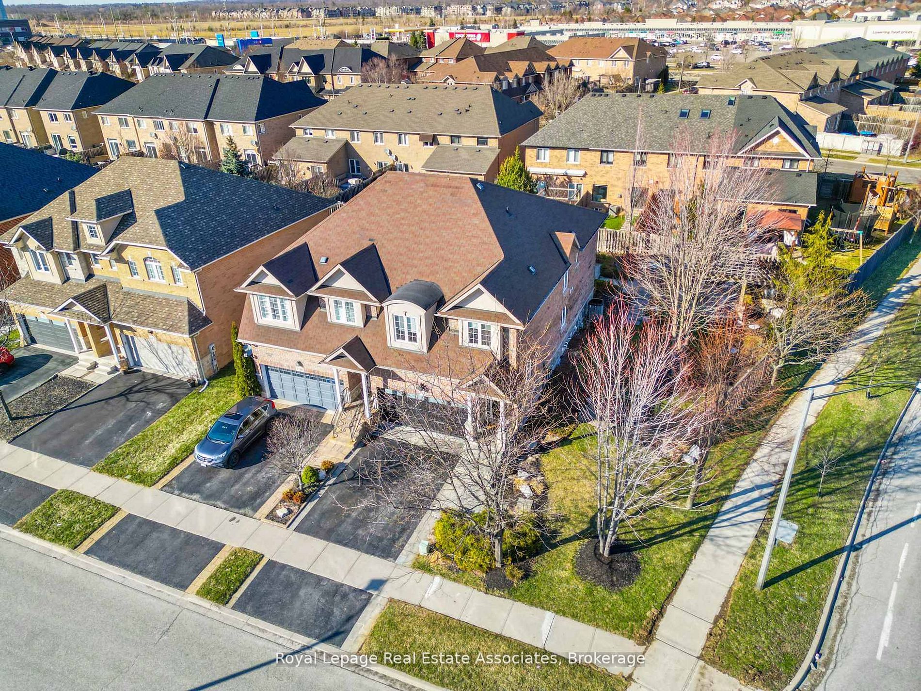 2388 Stone Glen Crescent