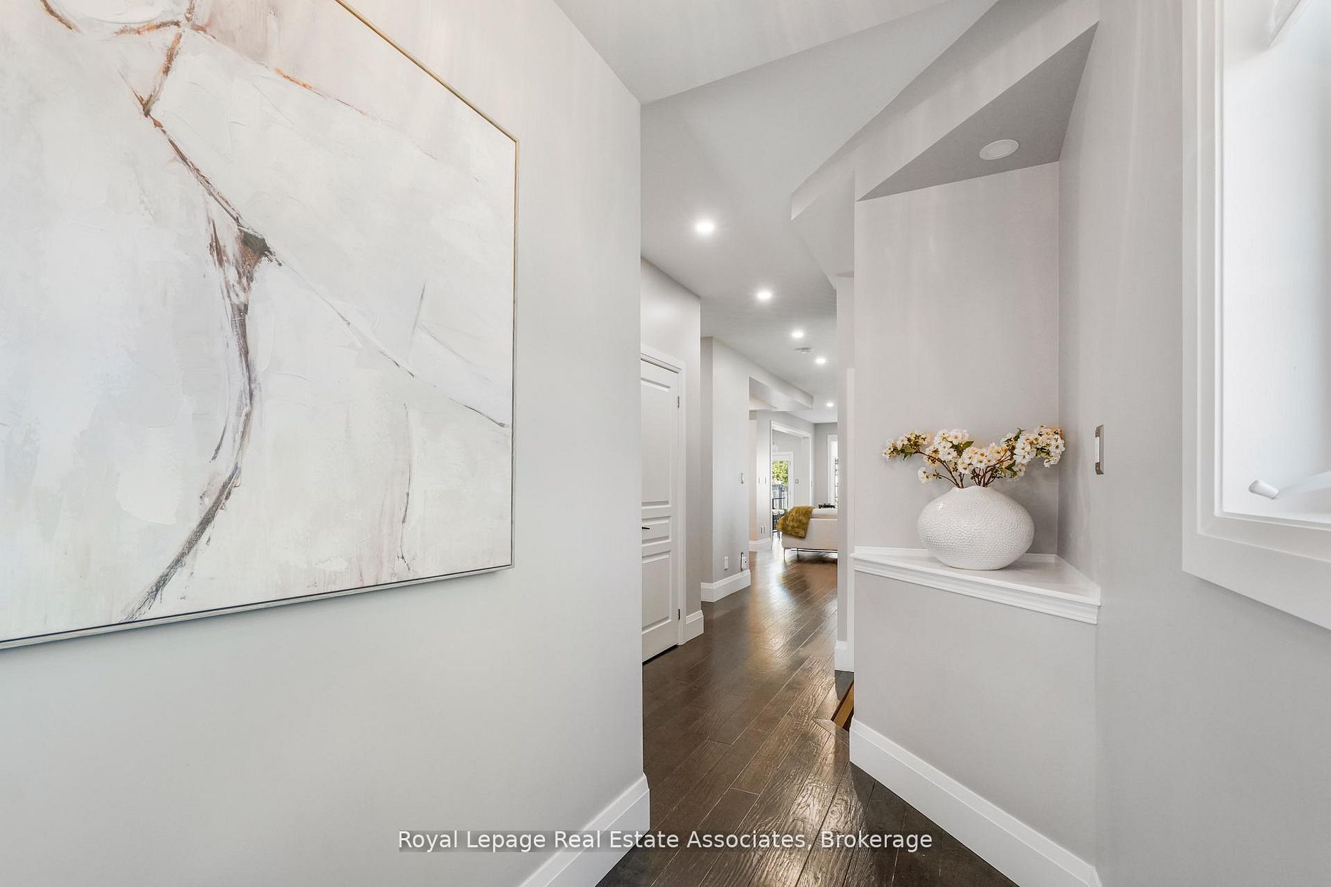 2388 Stone Glen Crescent