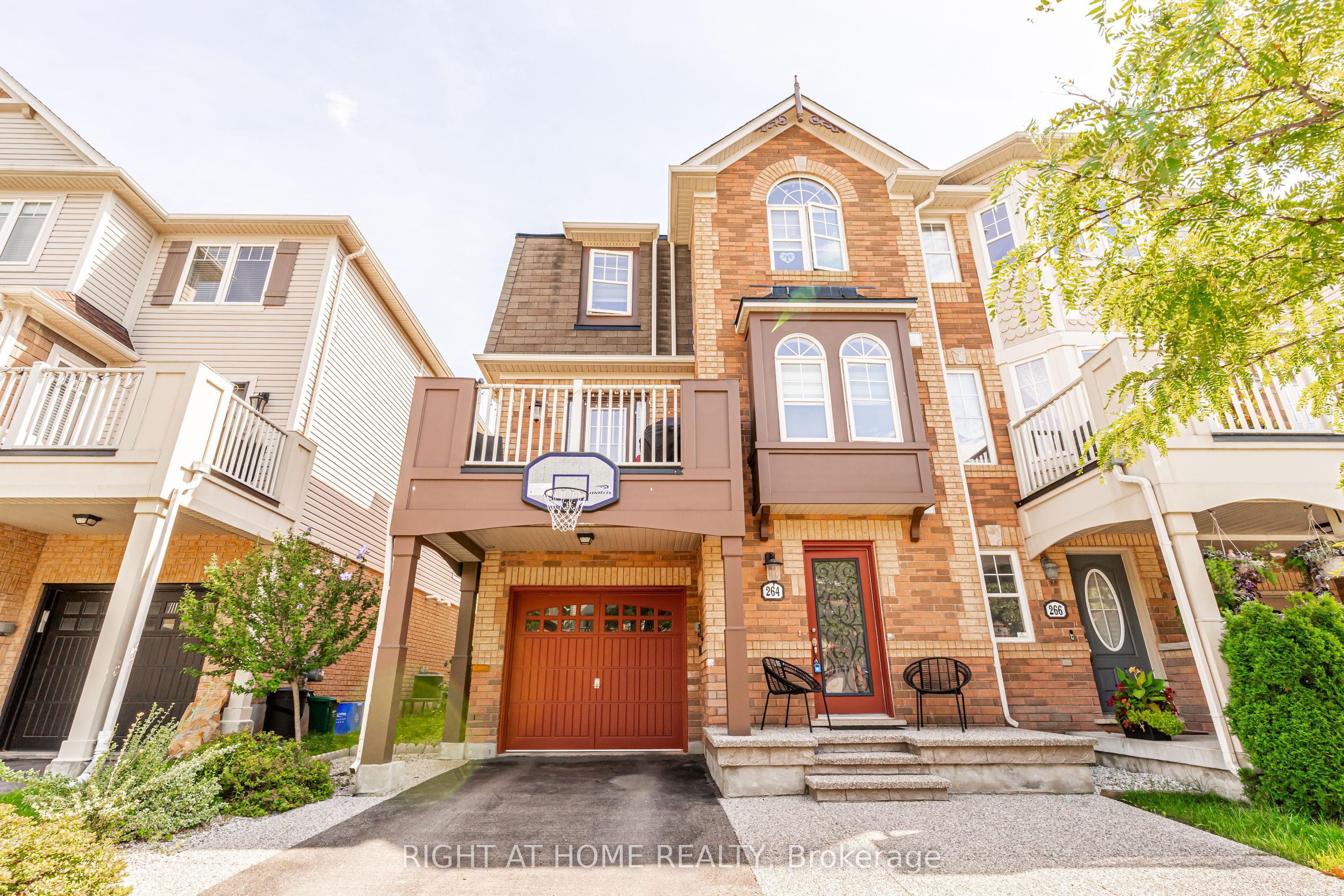 264 Wetenhall Landing