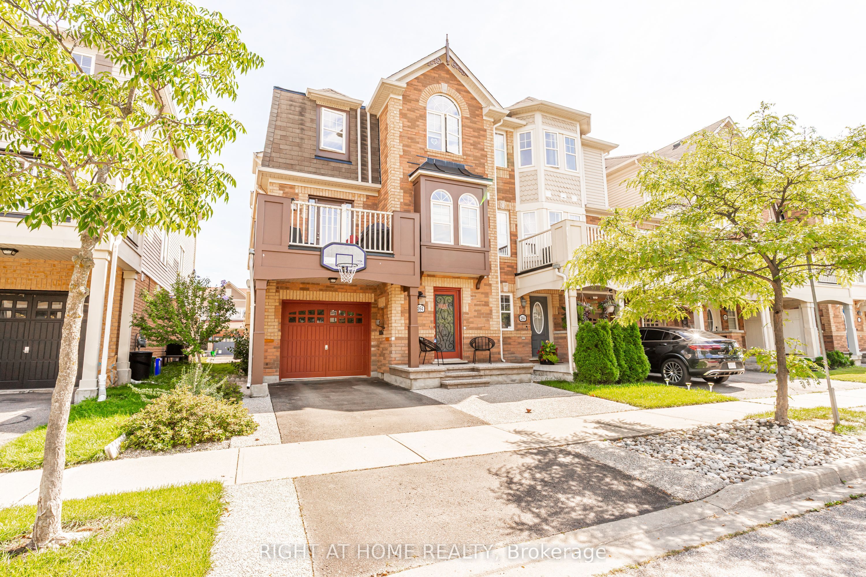 264 Wetenhall Landing