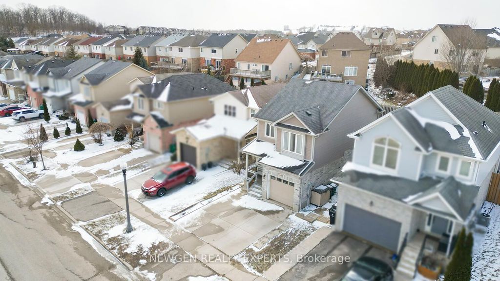 Photo of 1465 Old Zeller Drive, Kitchener, ON N2A 4M8 (MLS # X12902204)