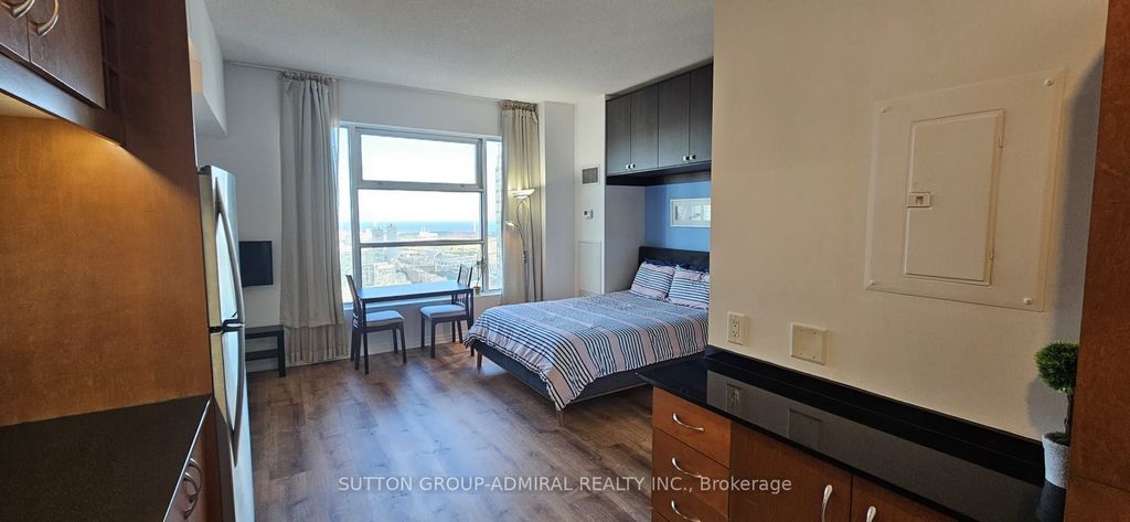 Photo of 1 King Street W #4506, Toronto, ON M5H 1A1 (MLS # C12509814)